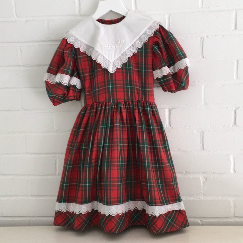 Classic Vintage Girls Chritmas Plaid Dress With Big White Eyelet/Lace Collar - Picture 2 of 9